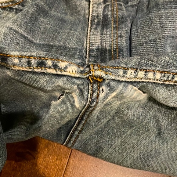 Denizen From Levi’s Men’s Loose Fit Distressed Jeans - Dark Blue Wash 36X30 - Picture 9 of 16